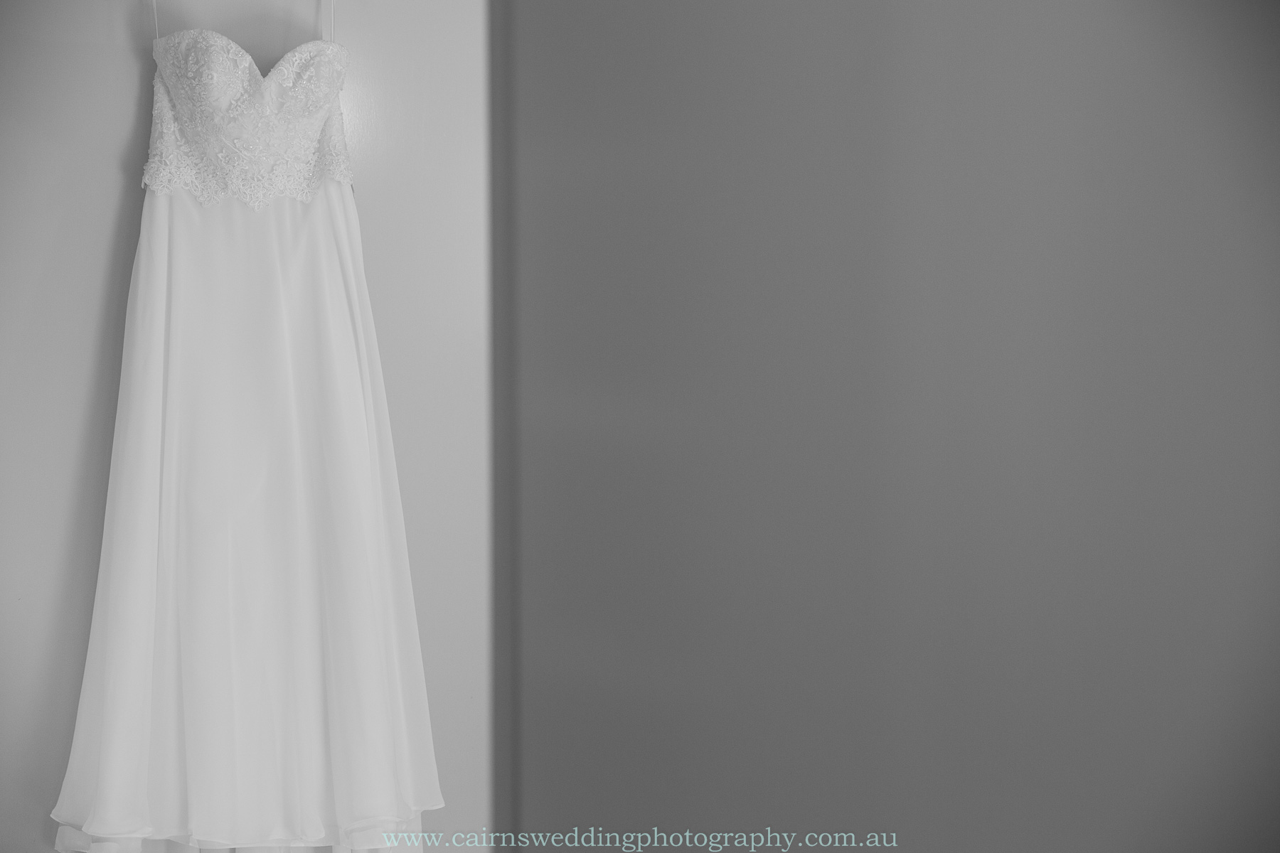 Nathan Kelly Cairns Wedding Photographer