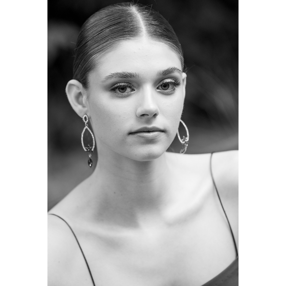 Black and white portrait of a girl by Cairns Formal Photographer Nathan Kelly a Cairns Photographer